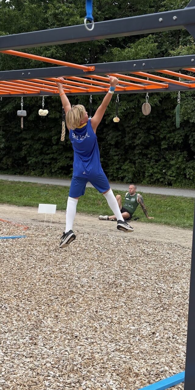 https://eslovobstaclerace.se/wp-content/uploads/2026/08/IMG_9394-640x1280.jpg